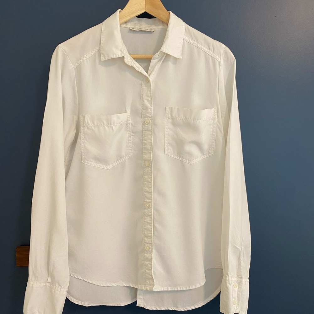 Abercrombie & Fitch Crisp White Collared Shirt size XS